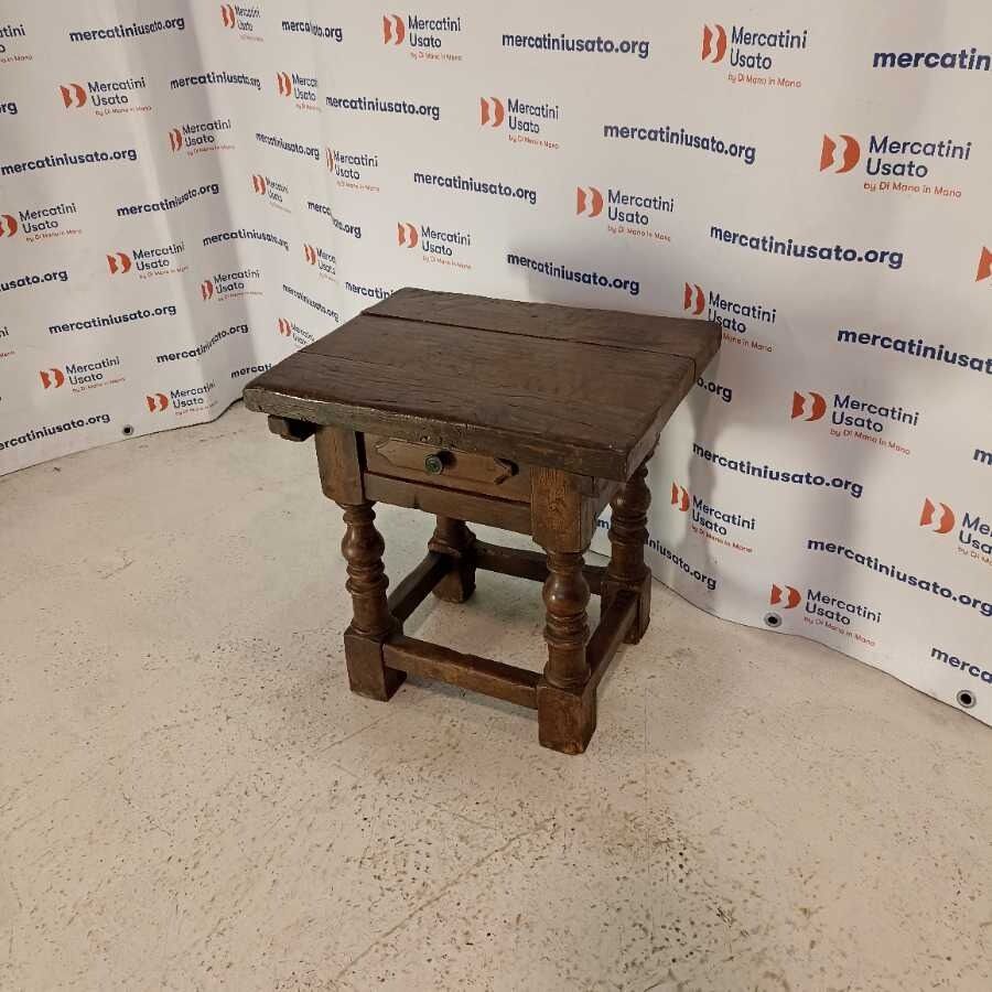 Tavolino in Noce massello