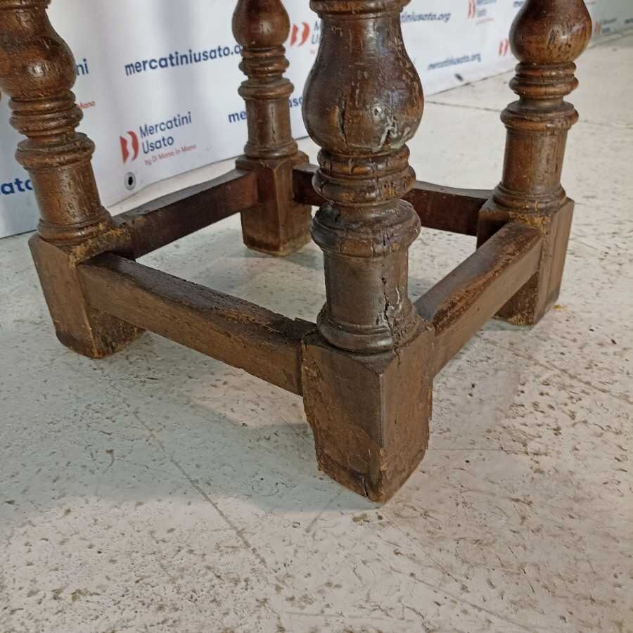 Tavolino in Noce massello - immagine 5