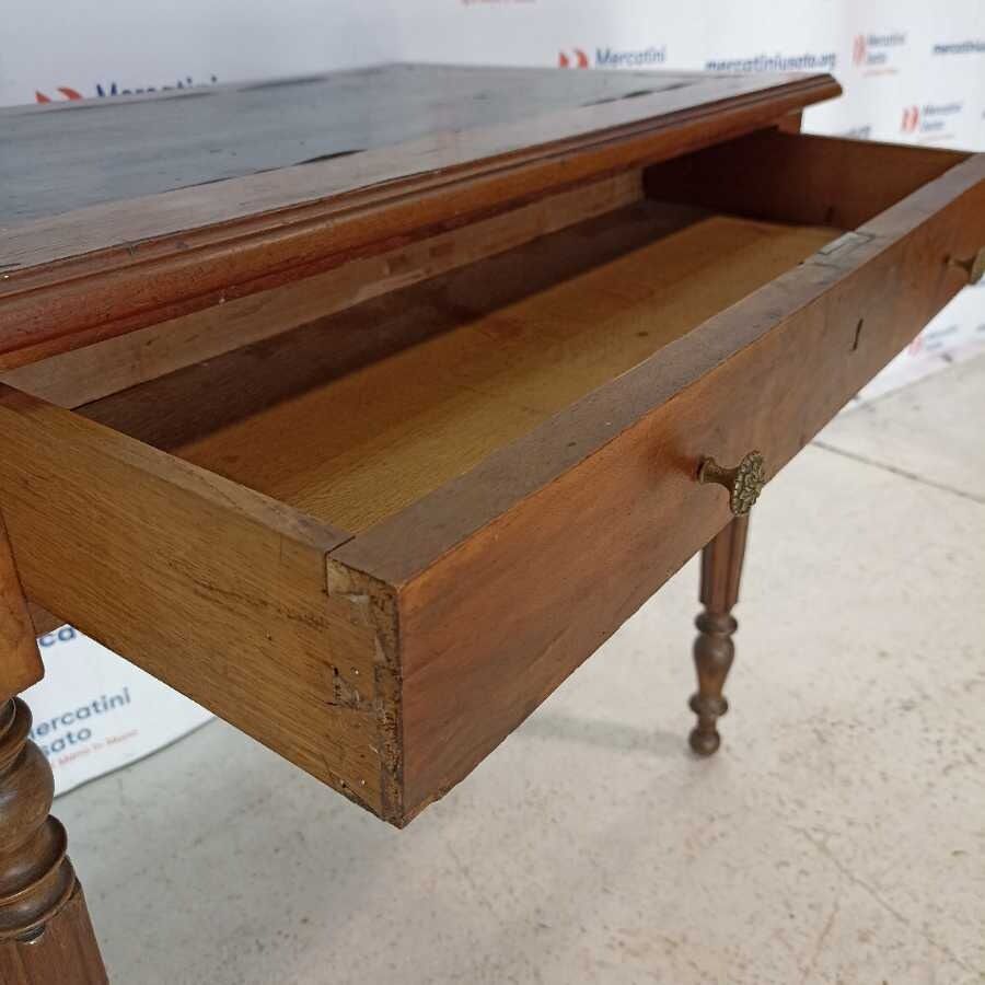 Piccolo Scrittoio in stile con cuoio - immagine 4