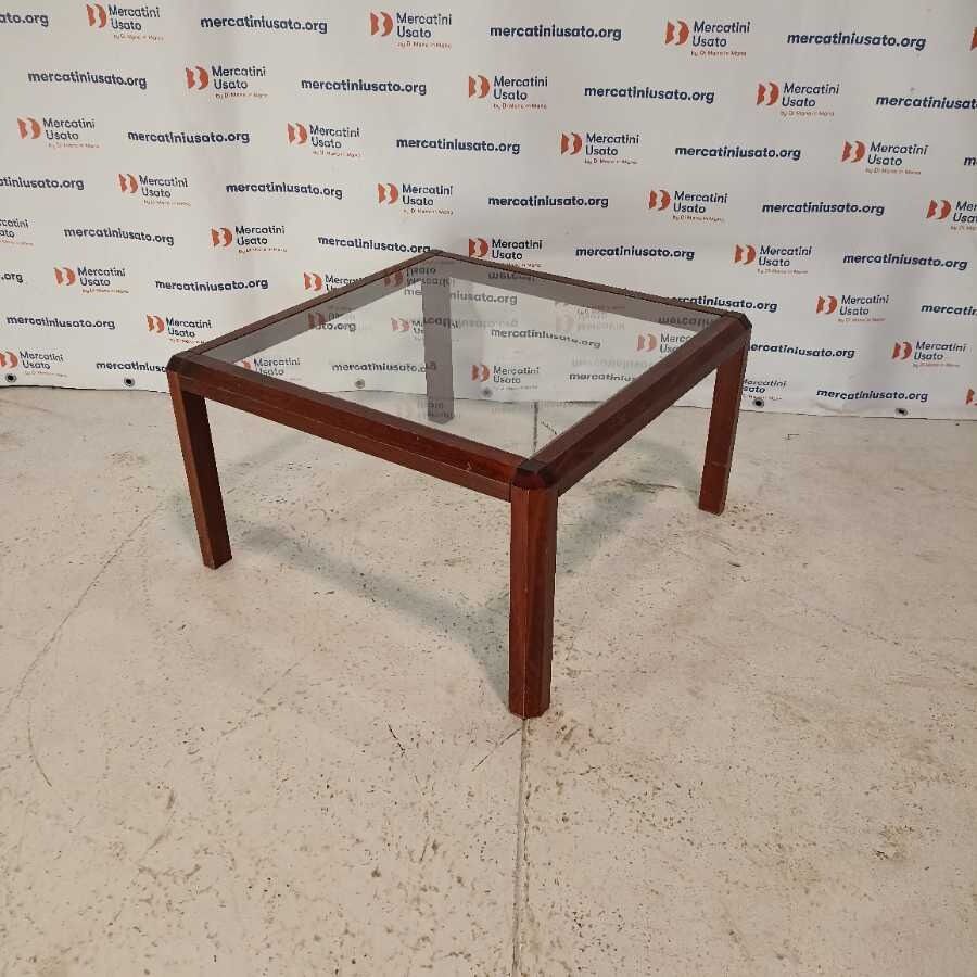 Tavolino da caffè con piano in vetro