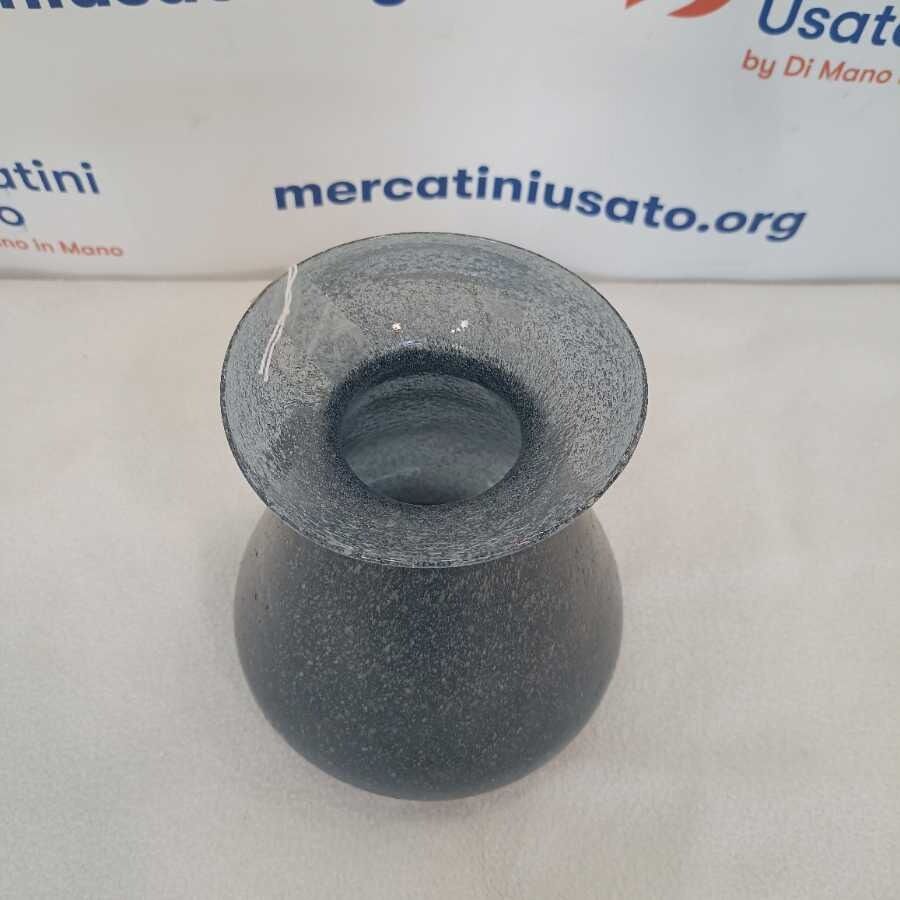 Vaso in vetro soffiato bluastro con bolle - immagine 3