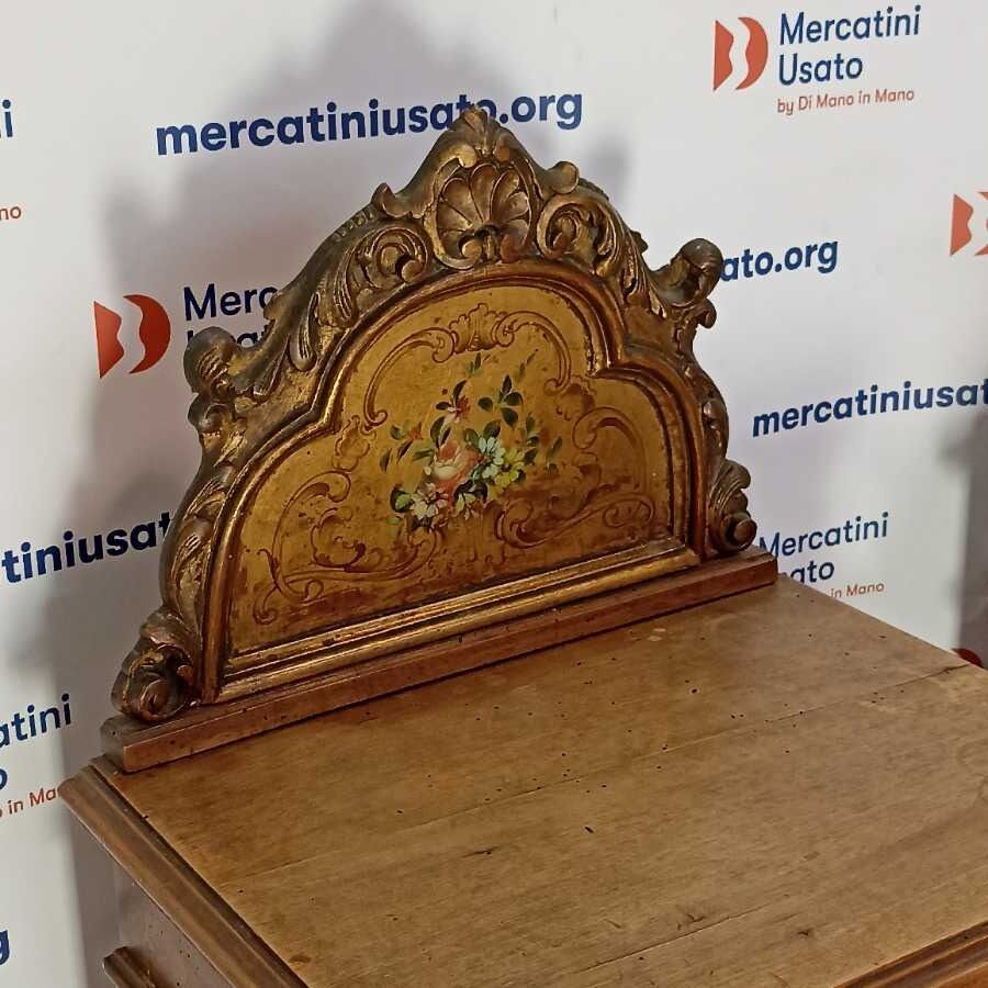 Coppia di Comodini intagliati e decorati - immagine 4