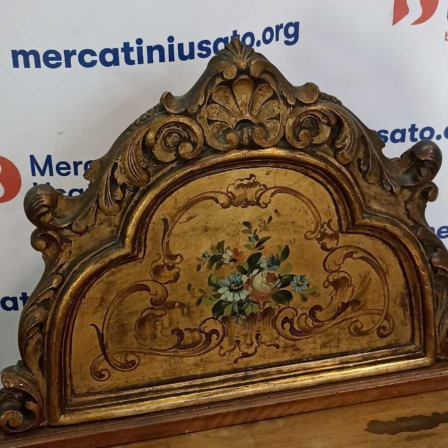 Coppia di Comodini intagliati e decorati - immagine 5