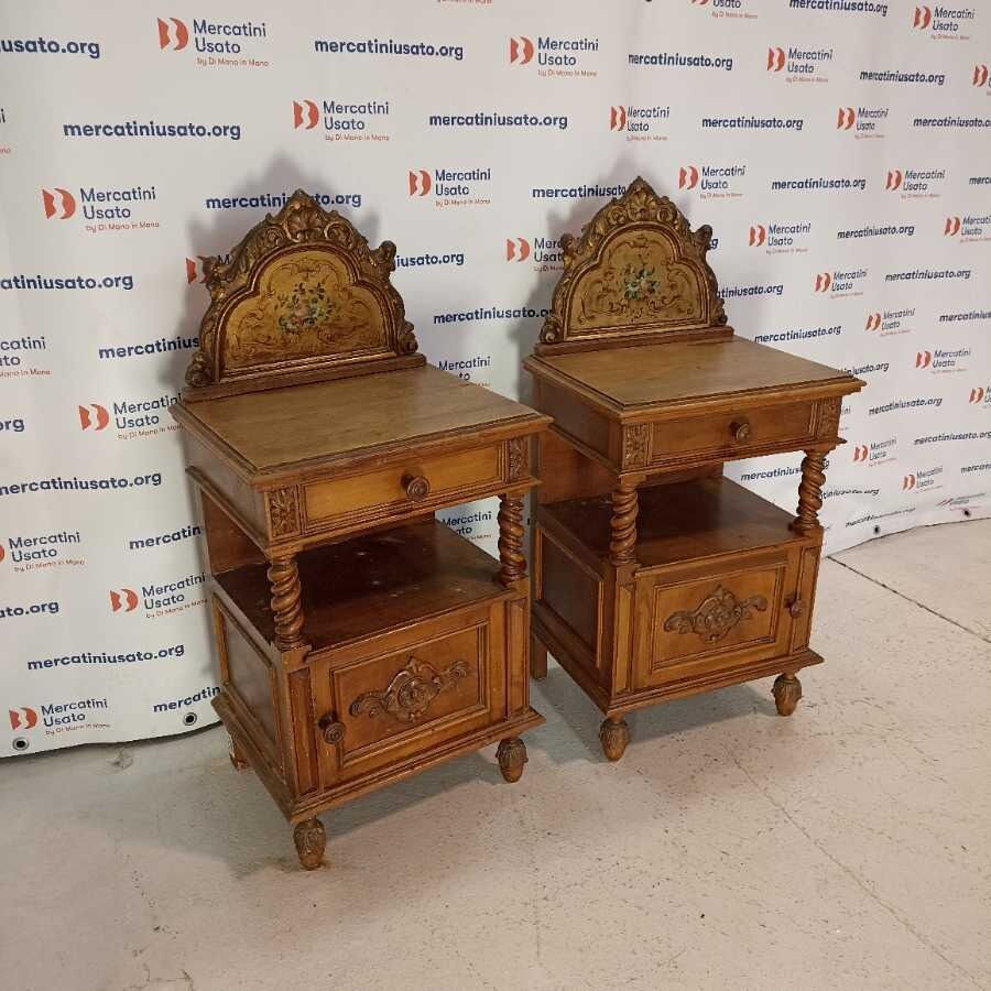 Coppia di Comodini intagliati e decorati - immagine 3