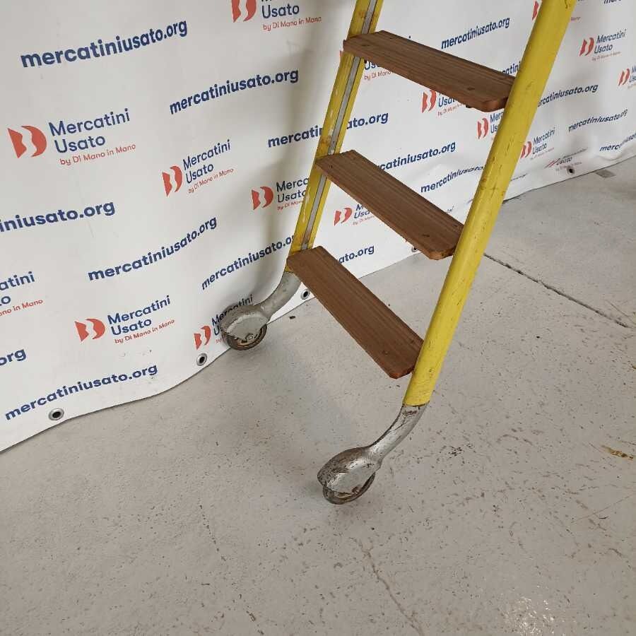 Scala trabattello con ruote in ferro - immagine 5