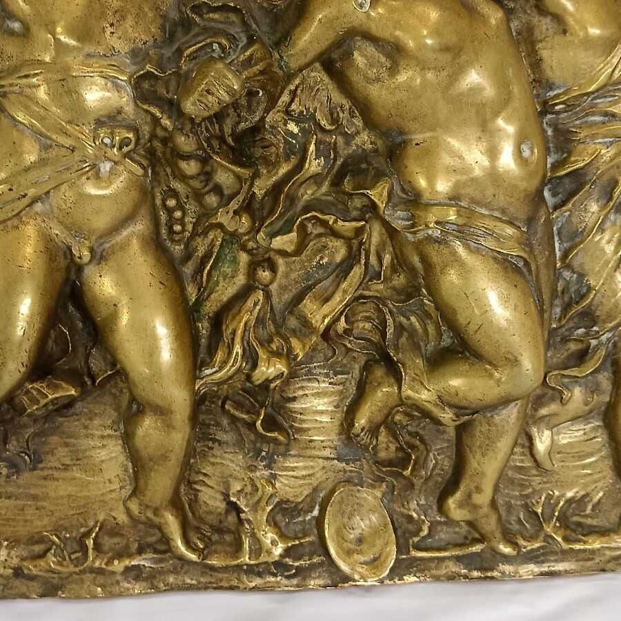 Placca in bronzo con putti in bassorilievo - immagine 5