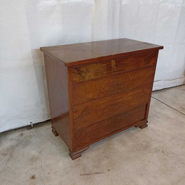 Cassettone primi 900 in stile