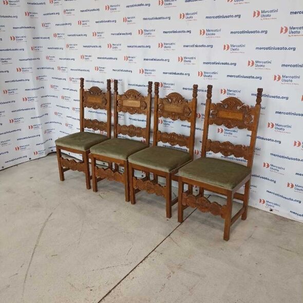 4 Sedie intagliate in stile metà 900